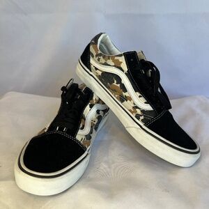 VANS Old Skool Cow Multi Color Athletic Sneaker - Men Size 7, Women Size 8.5